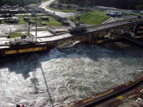 Panama Canal, November 2007 — travel photo 19