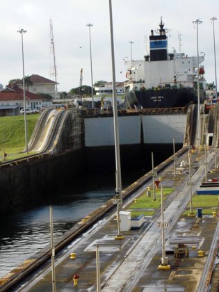 Panama Canal, November 2007 — travel photo 30