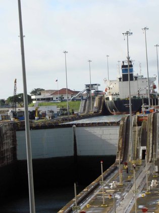 Panama Canal, November 2007 — travel photo 32